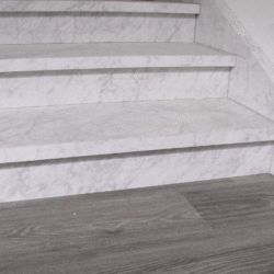 Gradino con cimasa e alzata